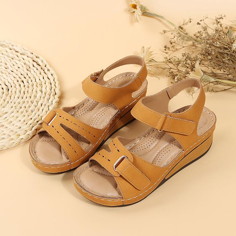 Italian Retro Sandals